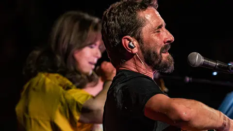 Actuació de Maria del Mar Bonet i Borja Penalba a la plaça Major de Tàrrega durant el 25è Paupaterres - Foto: Jordi Vinuesa