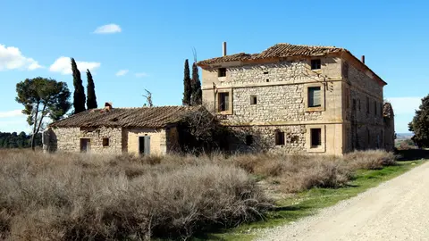 Pla general de la casa de Vallmanya on estiuejava Francesc Macià, actualment deteriorada per la manca de manteniment, el 7 de febrer de 2021 - Foto: Anna Berga
