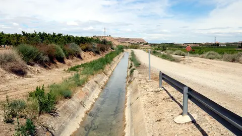 El canal Catalunya-Aragó al seu pas per Seròs - Foto: Laura Cortés/Ignasi Gómez