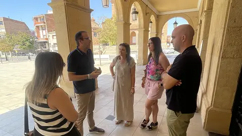 Visita del govern municipal de la Paeria de Balaguer a la OAC de Mollerussa-2