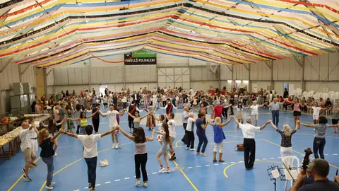 Ball de sardanes durant l'última jornada de la Festa Major d'Estiu d'Alcarràs - Foto: Ajuntament d'Alcarràs