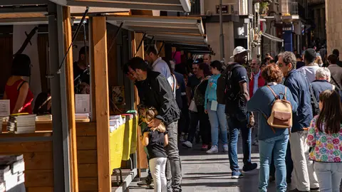 Activitat durant la jornada de dissabte de la primera edició de Sant Miquel de les Lletres a Lleida - Foto: Jordi Vinuesa