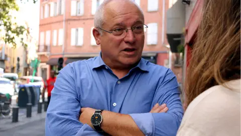 Pla mitjà de l'exconseller Lluís Puig a Perpinyà - Foto: Oriol Bosch / Gemma Tubert / Laura Pous