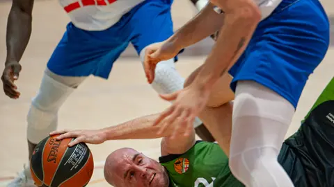 El Pujol CB Mollerussa comença la temporada amb una victòria a casa davant el CB Les Franqueses - Foto: Jordi Vinuesa