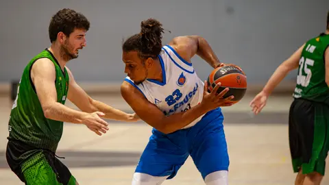 El Pujol CB Mollerussa comença la temporada amb una victòria a casa davant el CB Les Franqueses - Foto: Jordi Vinuesa
