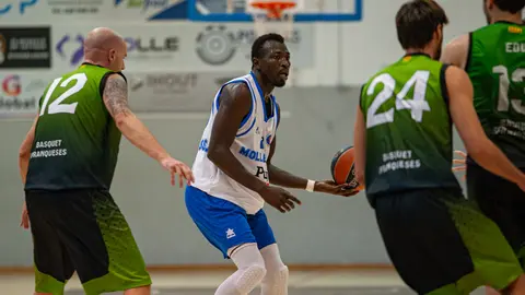 El Pujol CB Mollerussa comença la temporada amb una victòria a casa davant el CB Les Franqueses - Foto: Jordi Vinuesa