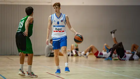 El Pujol CB Mollerussa comença la temporada amb una victòria a casa davant el CB Les Franqueses - Foto: Jordi Vinuesa