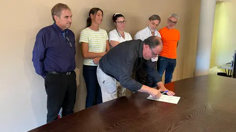 Alcaldes de les Garrigues Altes signant convenis - Foto: Oriol Bosch