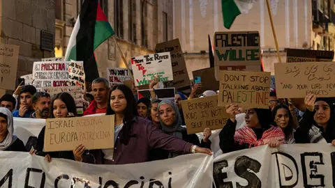 Manifestació en solidaritat al poble palestí a Lleida - Foto: Jordi Vinuesa