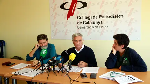 Representants d'Ipcena, Depana i SEO Birdlife durant una roda de premsa a la seu del Col·legi de Periodistes de Lleida - Foto: Anna Berga