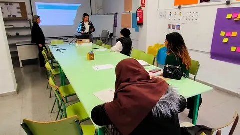 IMATGE ARXIU · Sessió grupal d'orientació a La Solana de Tàrrega