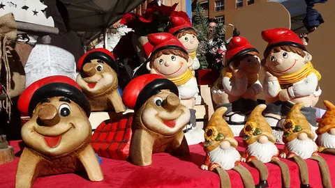 Tradicionals tions en una de les parades de Mercat de Santa Llúcia 2023 a Mollerussa