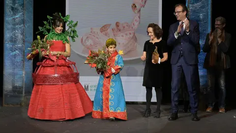 Premiats al 59è Concurs de Vestits de Paper- Foto: Ajuntament de Mollerussa