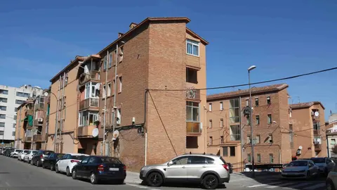El Grup d'habitatges Voravia de Lleida, un dels blocs que es beneficiarà dels fons europeus per a la seva rehabilitació - Foto: Salvador Miret
