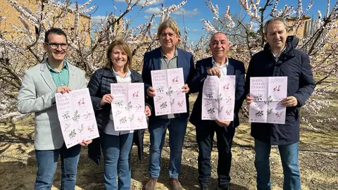 Rosa Pujol, David Masot, Gerard Plaza y Manel Ezquerra presetant la nova edició del projecte ‘Segrià, Terra de Floració 2024’ - Foto: Diputació de Lleida