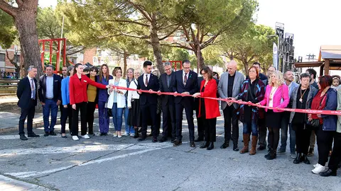 La consellera d'Acció Exterior, Meritxell Serret, talla la cinta per inaugurar la 151a edició de la Fira de Sant Josep de Mollerussa