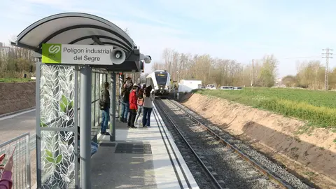 L'arribada d'un tren al baixador del Polígon industrial del Segre - Foto: Ignasi Gómez