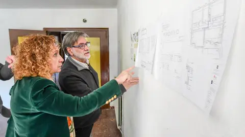 La consellera Ester Capella visita l'edifici del Soleràs que es rehabilitarà dins el programa Arrelament - Foto: Cedida pel Departament de Territori