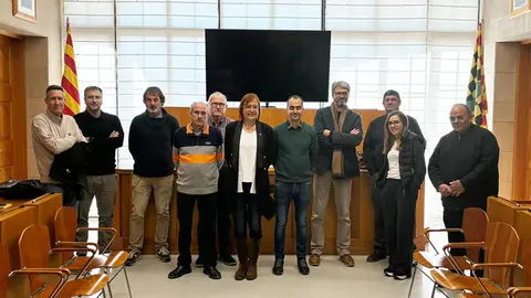 Reunió de  la comissió de seguiment de l'església Guimerà celebrada aquest divendres al Consell Comarcal de l'Urgell a Tàrrega

Data de publicació: divendres 26 d’abril del 2024, 14:20

Localització: Tàrrega

Autor: Cedida per la delegació del Govern a Lleida