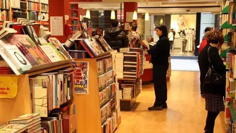 L'interior de la llibreria Caselles. Foto: ACN