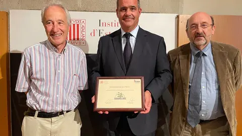 Entrega del Guardó de Soci d'Honor a Agro. Foto: Institució Catalana d'Estudis Agraris