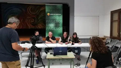 Fotos de la roda de premsa: d'esquerra a dreta, Manel Pérez, Ignasi de Castellarnau, Joan Guitart i Gemma Guitart. Foto: Pepe Camps