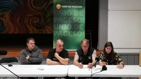 Unió de Pagesos en una roda de premsa denunciant la mala gestió de les espècies. Foto: Unió de Pagesos