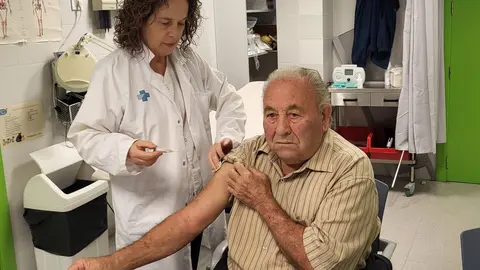 Inici de la campanya de vacunació aquest dilluns a Tremp. Foto: ACN