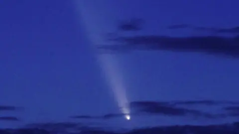 El 'cometa del segle' vist des del Parc Astronòmic del Montsec. Foto: Daniel Rodriguez Struve