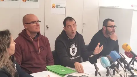 Roda de premsa, aquest dimarts a Tortosa. Núria Brull, Josep M. Barrull, Jordi Pascual i Carlos Sanz.
