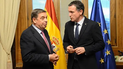 El ministre d'Agricultura, Luis Planas, i el conseller d'Agricultura, Òscar Ordeig. Foto: ACN