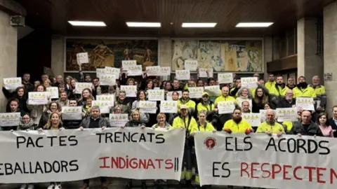 Treballadors de la Paeria, protestant aquest dilluns. Foto: Paeria Balaguer