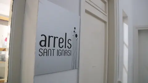 Porta d'entrada del Centre Obert d'Arrels Sant Ignasi de Lleida. Foto: ACN