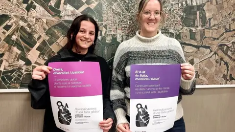 Presentació de la campanya del 8-M 2025 a Tàrrega amb la regidora de Feminismes, Alba Castellana, i la tècnica municipal Aina Pont. Foto: Ajuntament de Tàrrega