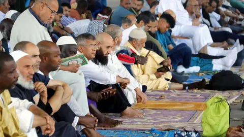 Musulmans resant a Lleida - ACN