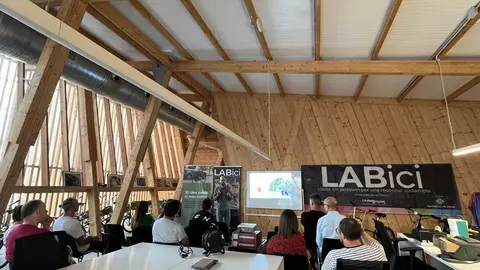 La Paeria lliura les bicicletes dels projectes LABici i Un mes sense el meu cotxe. Foto: Ajuntament de Lleida
