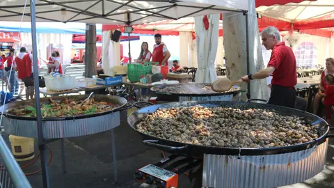 Cassoles de caragols en el marc de la 44a edició de l'Aplec del Caragol de Lleida. Foto: ACN
