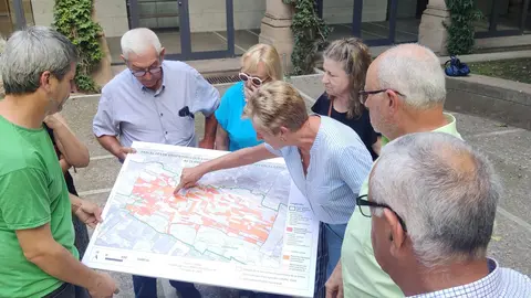 Afectats per la plataforma assenyalant al mapa les finques de la concentració parcel·lària