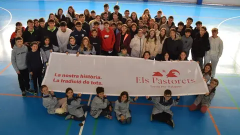 Alguns dels actors dels Pastorets de l'Escola Pia. Foto. Escola Pia (1)