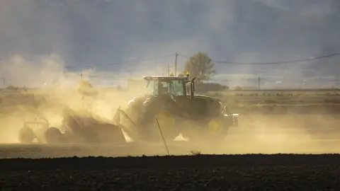 Una decisi&oacute; perqu&egrave; les noves generacions puguin viure del camp amb futur i dignitat. Foto: Generalitat de Catalunya
