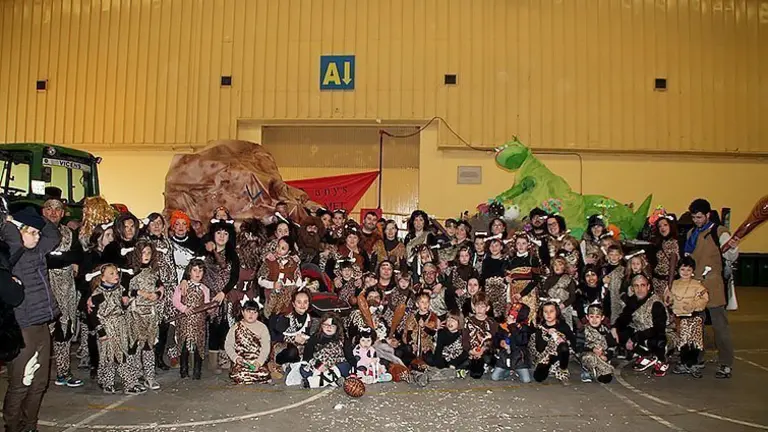 Original espectacle amb material reciclat, de l&#39;escola Ignasi Peraire de Mollerussa