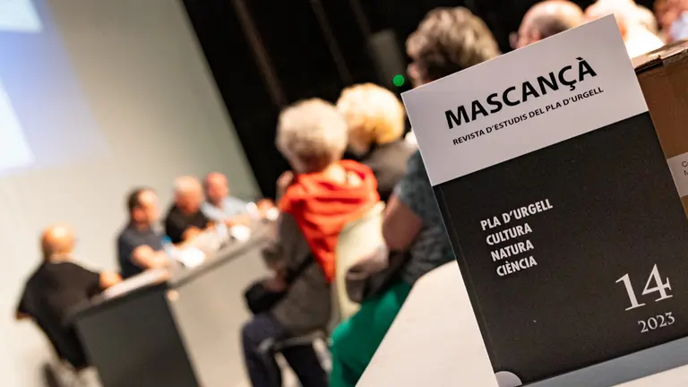 Portada de la 14a revista Mascança - Foto: Jordi Vinuesa