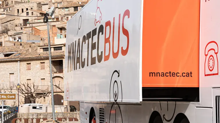 El Bus del MNACTEC ha fet parada aquest cap de setmana a Guimerà - Foto: Jordi Vinuesa