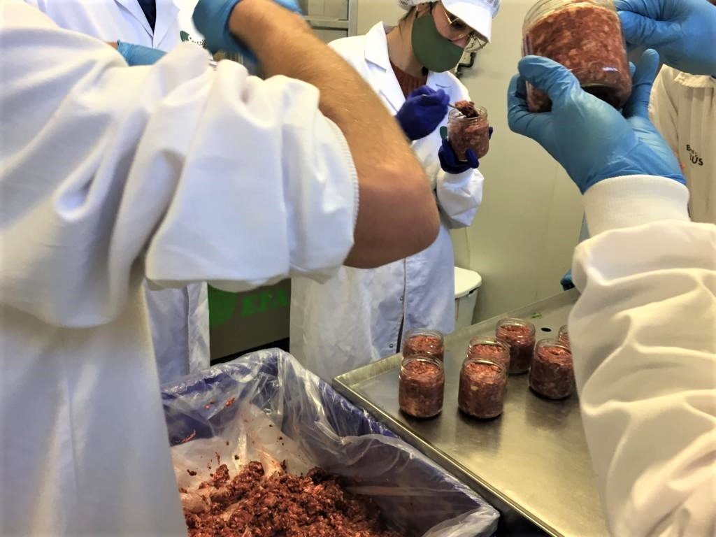 IMG_006 Elaboració paté (cos text)