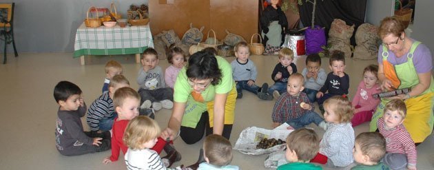 Els alumnes de l'IES Mollerussa fan les pràctiques a les escoles bressol.