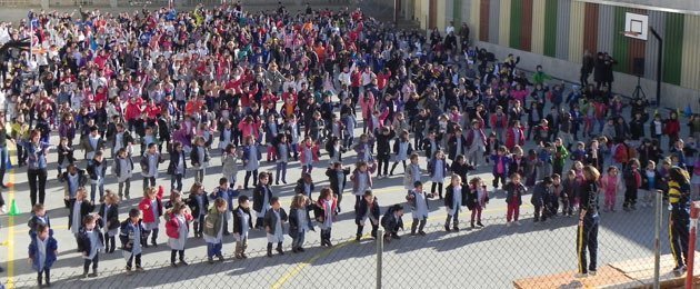 Els alumnes del col·legi El Carmen Va celebrar el dia de la NoViolència.