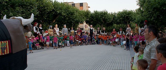 La 21a Trobada Gegantera i Grallera de Bellvís va reunir 15 colles catalanes La 21a Trobada Gegantera i Grallera de Bellvís va reunir 15 colles catalanes