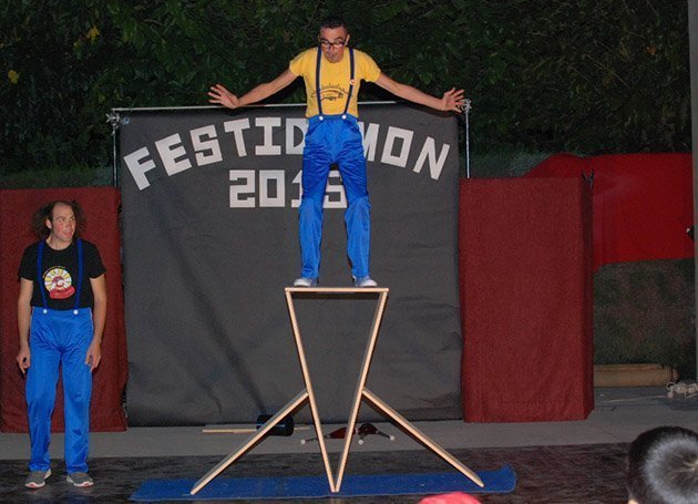 Espectacle inaugural de la segona edició de Festidamon a Sidamon 1