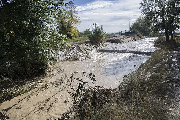 Debordament Ondara Barbens en els Tres Ulls