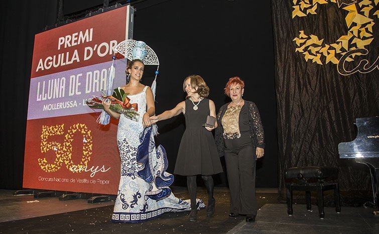 Premi Agulla d'Or per la modista de Mollerussa Pepita Marrades per la web